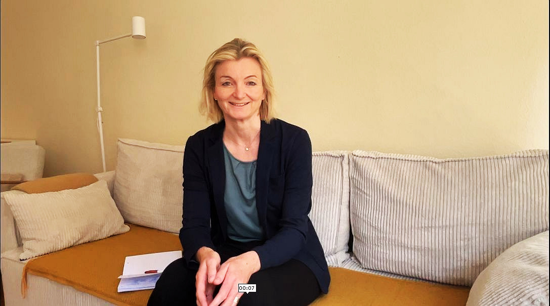 Karoline Caesar - médiatrice, formatrice en interculturalité, coach en durabilité